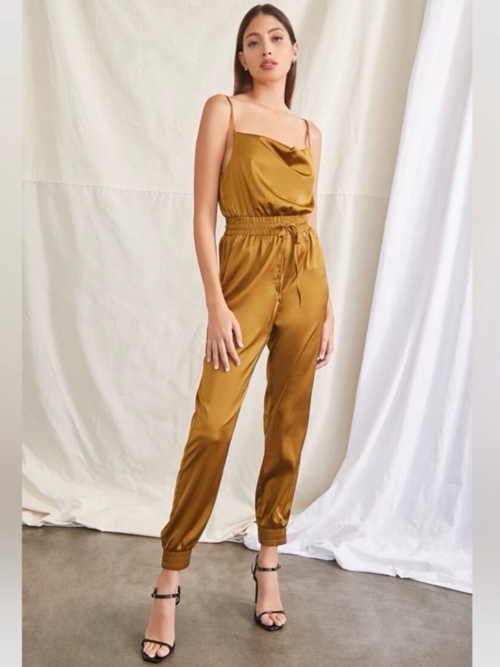 SATIN DRAWSTRING CAMI JUMPSUIT Forever 21 Size Medium